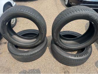 Delinte Desert Storm DS8 And Michelin Primacy Tour  A/S 102H Tires.