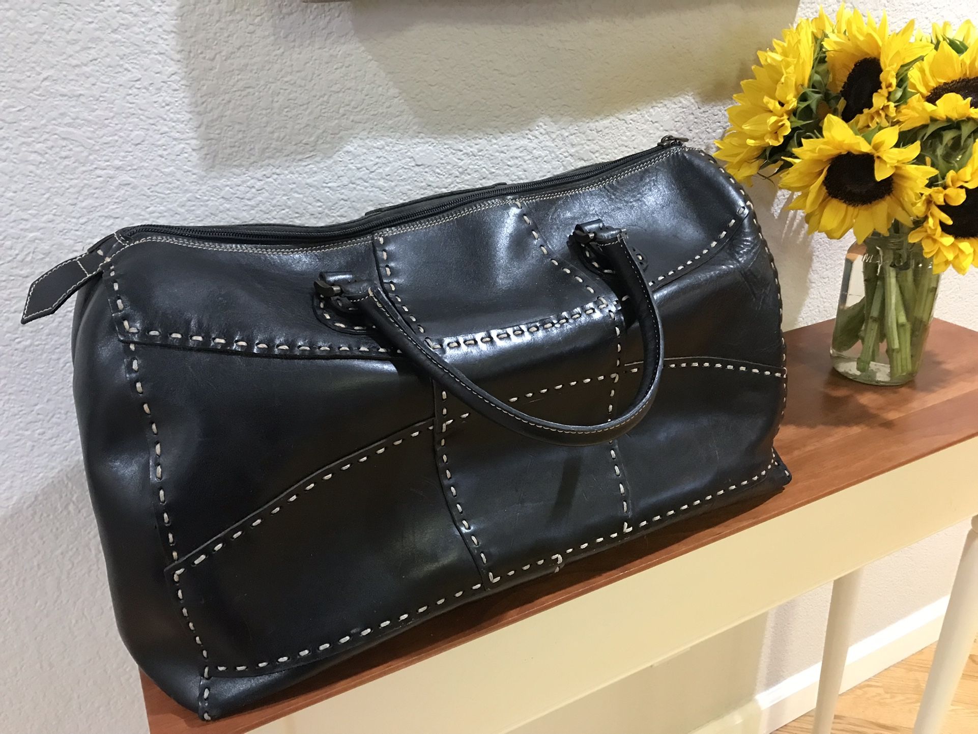 Genuine Italian Leather Duffel-style Tote/Overnight Bag