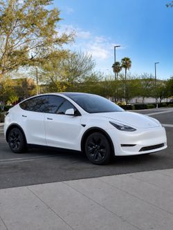 2023 Tesla Model Y Long Range Dual Motor AWD | 29k miles | Sport 🔋
