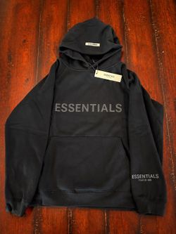 ESSENTIAL HOODIE