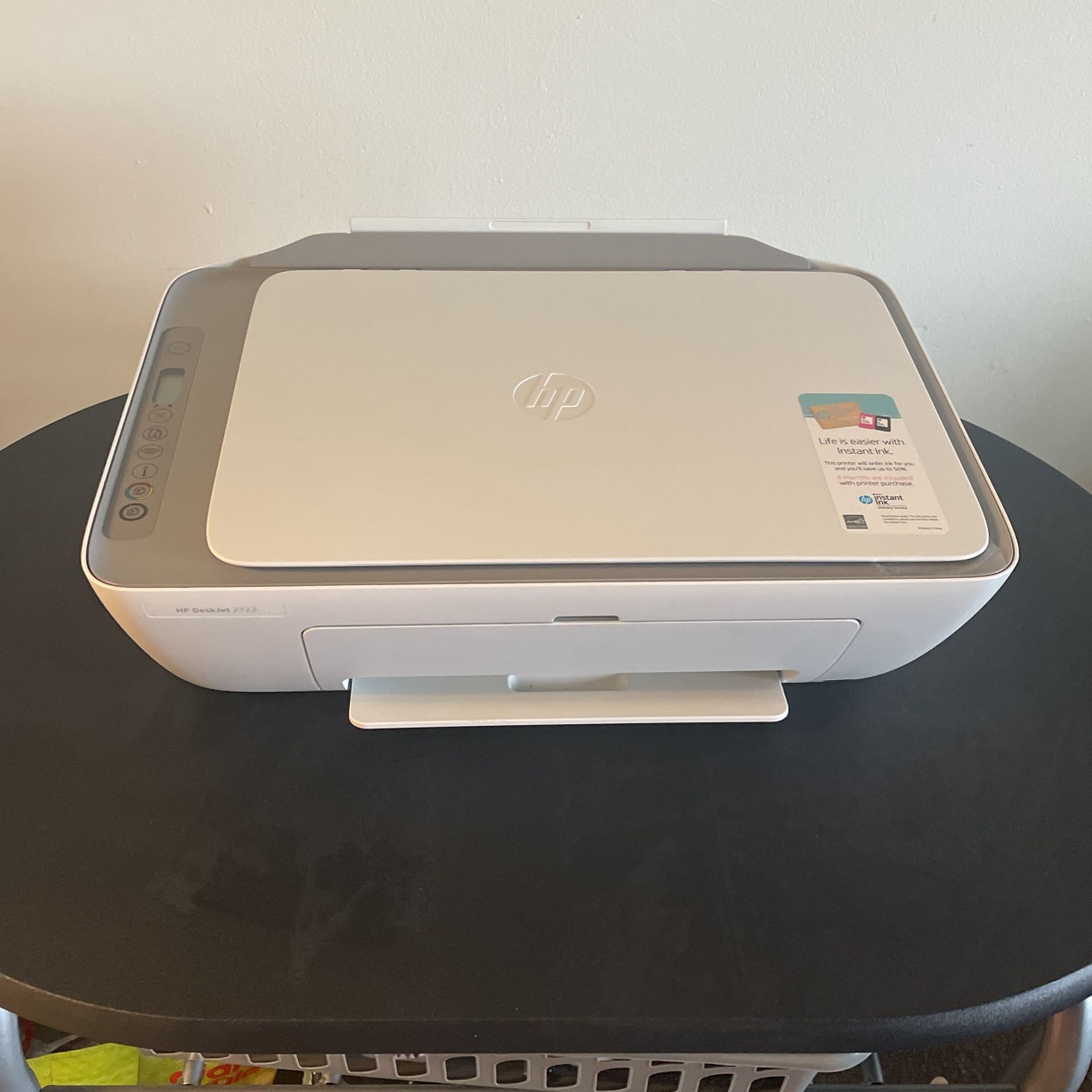 BRAND NEW NEVER USED  HP Deskjet 2722 print/scan/copy