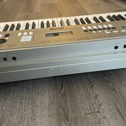 Yamaha YPG-235 Portable Keyboard