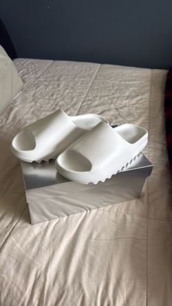 White yeezy slides