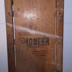 Antique Pioneer Creeper