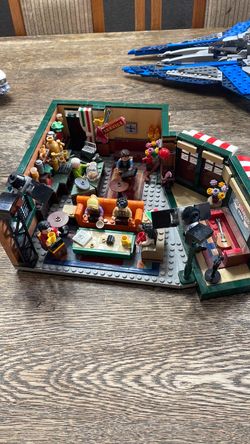 LEGO Ideas Friends Central Perk Set
