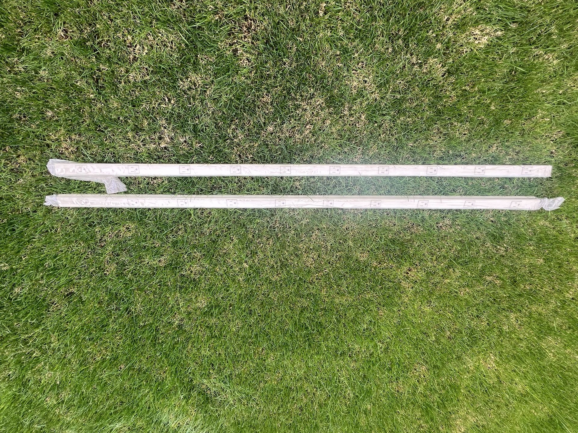 Wiremold V20GB506TR Tamper Resistance Plugmold Multioutlet System In Ivory