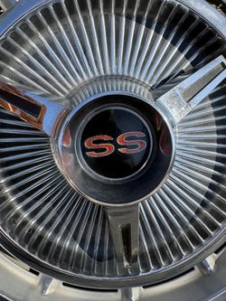 Chevrolet Impala SS Hubcaps