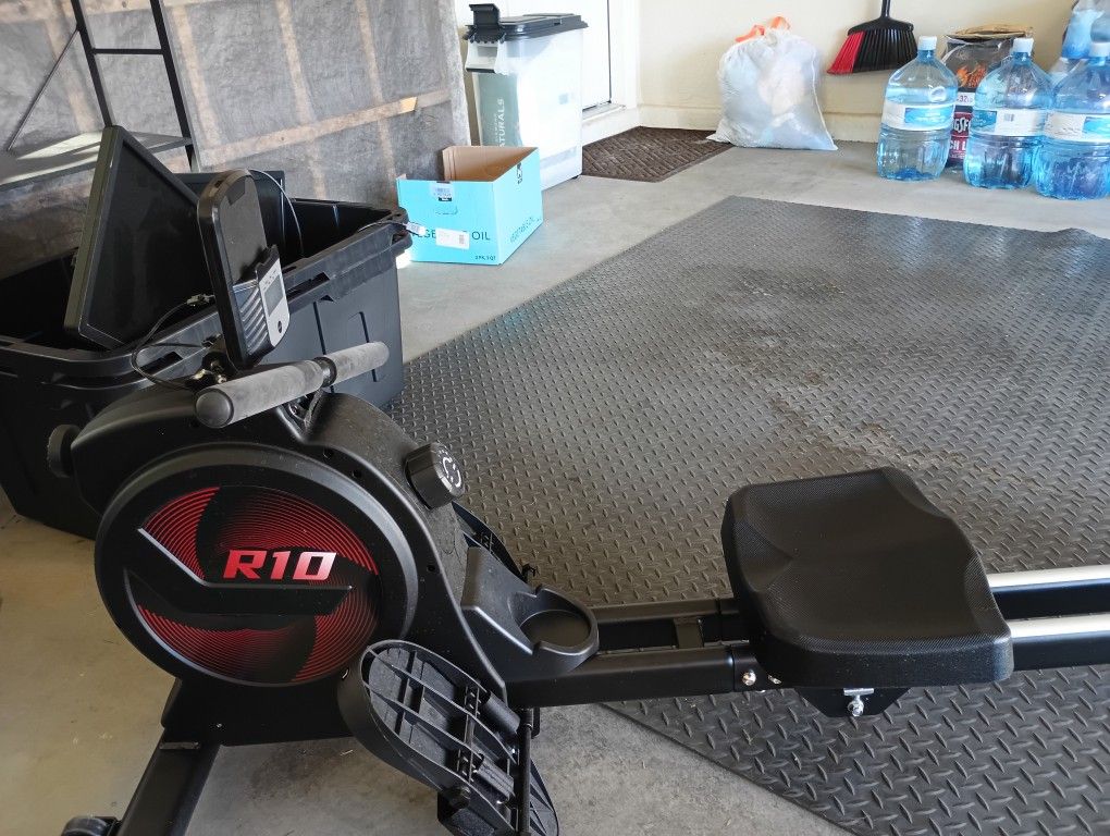 Snade R10 Rowing Maching for Sale in Henderson, NV - OfferUp