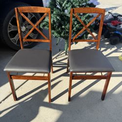 Folding Chairs 