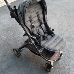 Baby jogger stroller