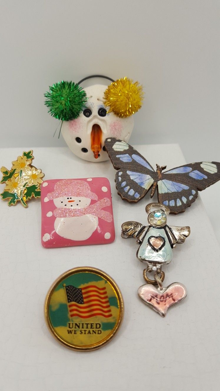 Vintage, Bundle of 6 Pins, Butterfly, USA, Bouquet, Angel, Snow Man, Good condition #715