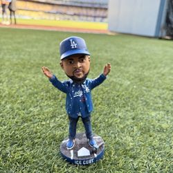 ice cube bobble head