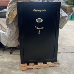 Sentry Gun Safe  34.8 Cu Ft