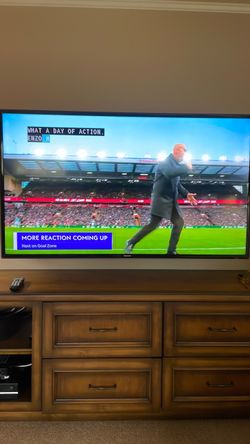 Samsung 60” Flat Screen Smart TV