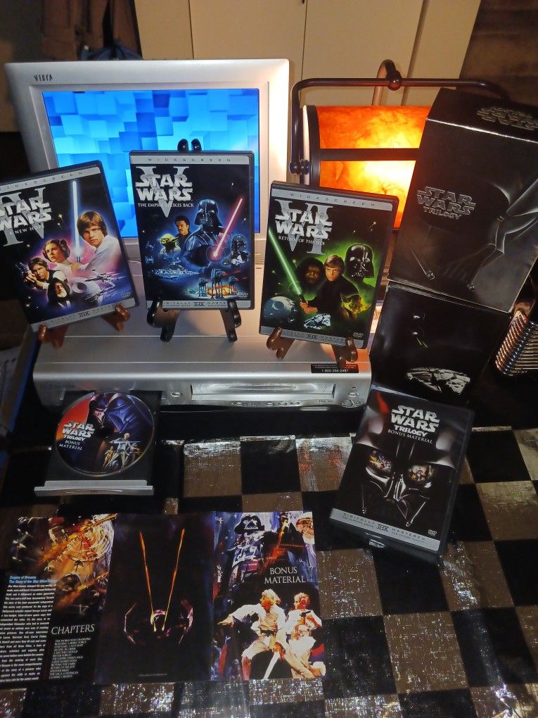 Star Wars Trilogy Mint Condition Plus Emerson VCR Player Recorder And DVD Player
