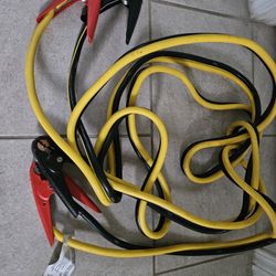 HEAVY DUTY JUMPERS.  CABLES 