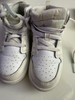 Kids shoes 10C