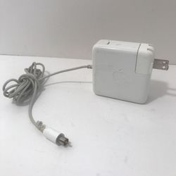 Apple 65W Power Adapter Model A1021