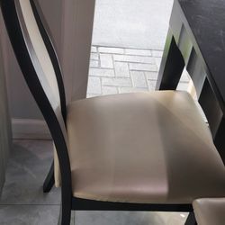 Dinning Table For Sell