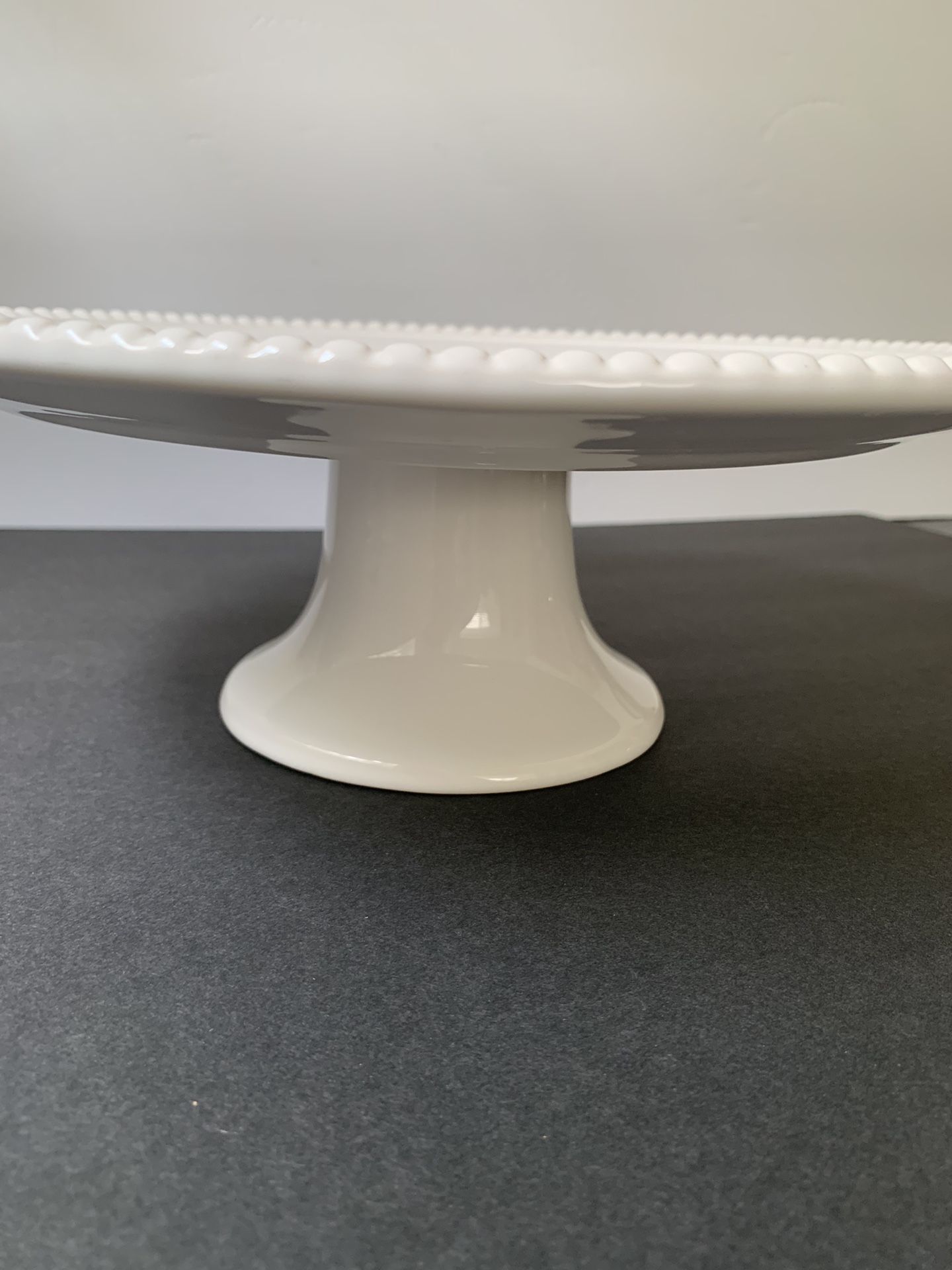 Ceriart Made in Portugal White Beaded Cake Stand