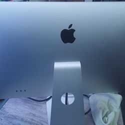 Apple Cinema Monitor LED 27 Inch