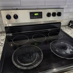 Frigidaire Electric Stove 