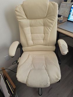Luxury White office chair with MASSAGE AND REMOTE.