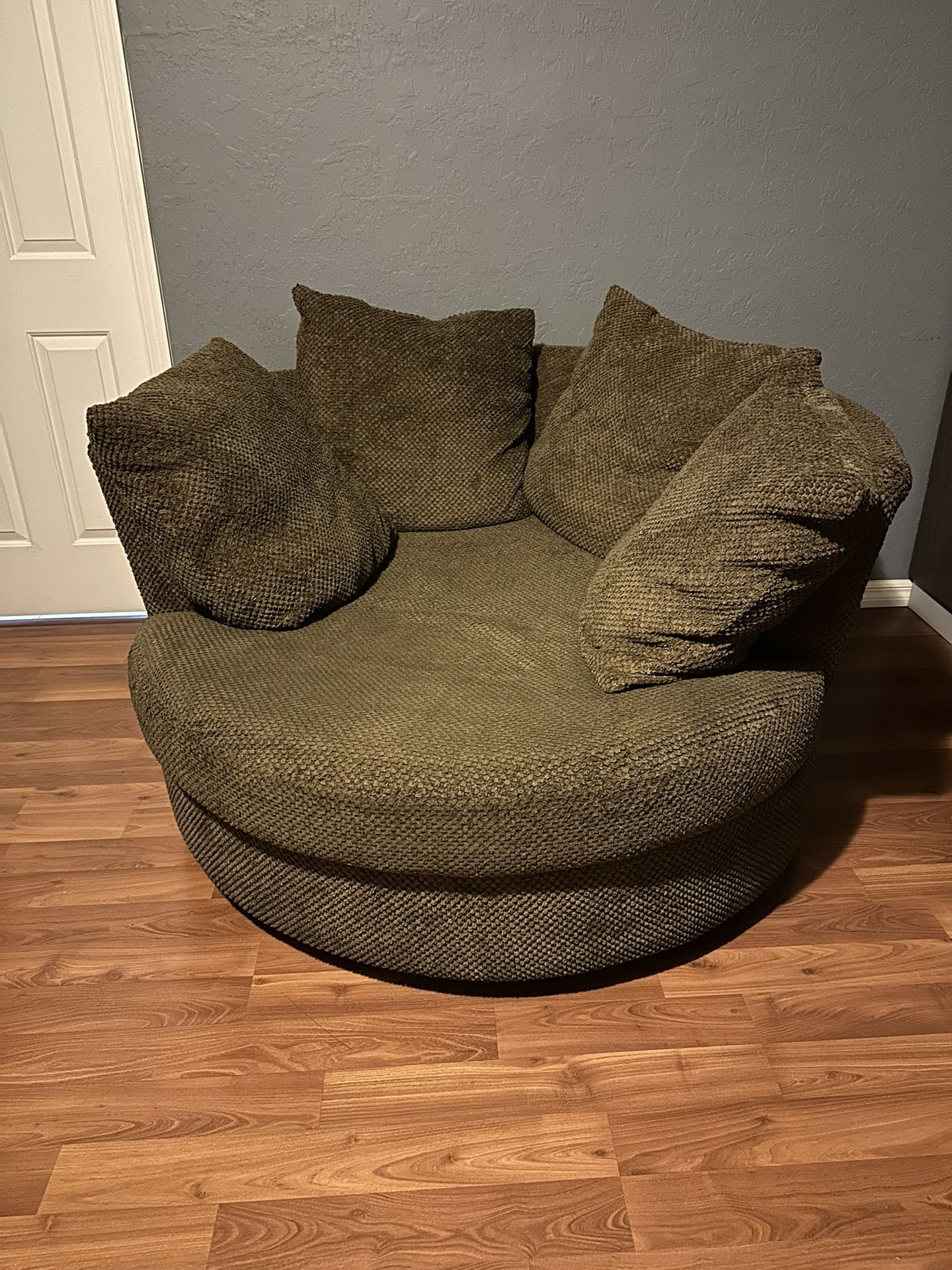 Oversized comfy round lounge chair