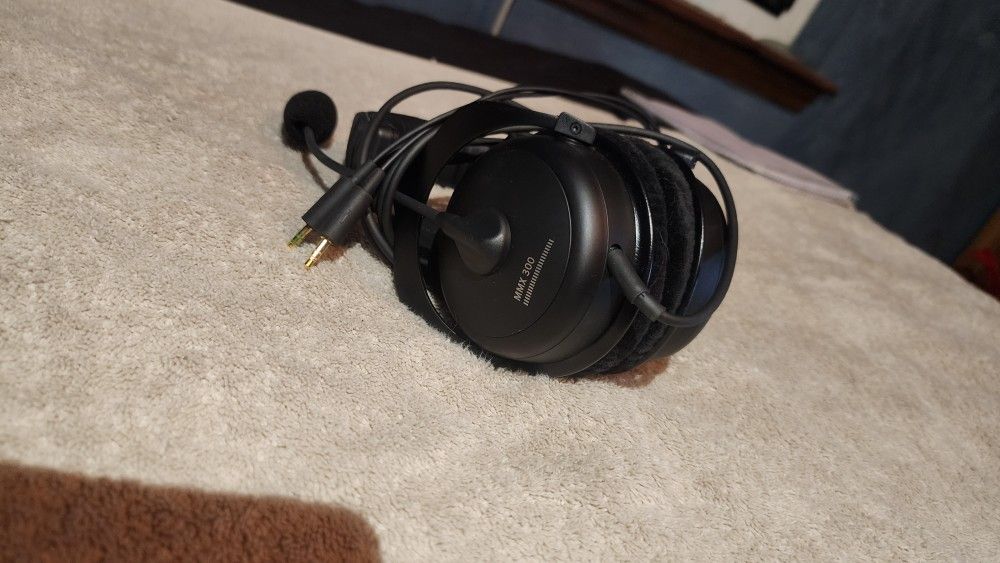 Beyerdynamic MMX 300 Gaming Headset BRAND NEW NEVER USED 