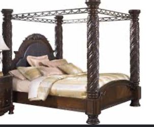 California king canopy bed