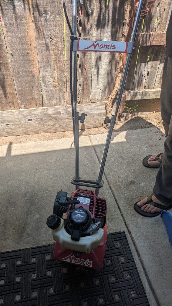 Mantis Tiller Cultivator