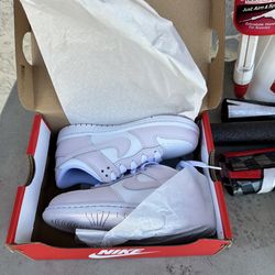 Nike dunks low child shoe