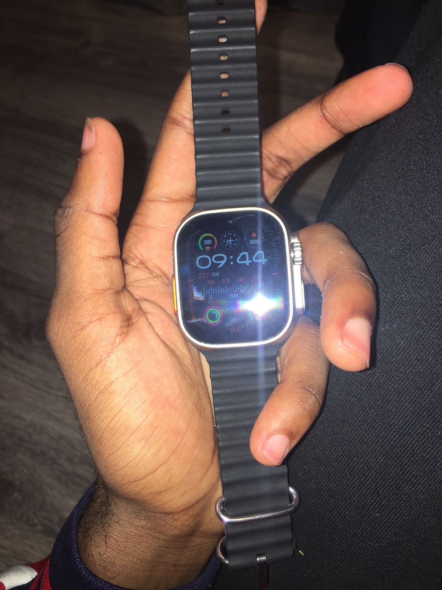Apple Watch Ultra  Comes With Charger