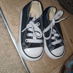 Toddler Converse And Minnetonka 