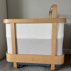 Cradlewise smart bassinet crib