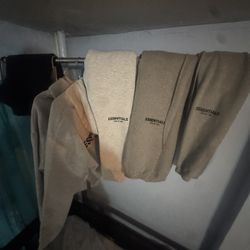 Essentials hoodie/ pants