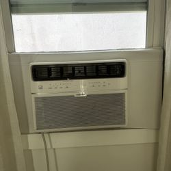 Ac Toshiba 12,000 BTU 115V Window Air Conditioner with Wi-Fi & Remote, White