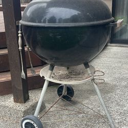 Weber Kettle 22” Charcoal Grill Or BBQ