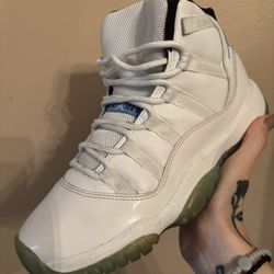 Air Jordan 11 BG 'Legend Blue'