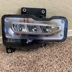 Factory OEM 2016-2018 GMC Sierra 1500 Right Passenger Side Fog Light