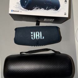 JBL Charge 5 Blue; Carbon Fiber Case