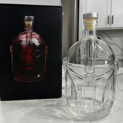 Mandalorian Whiskey Glass Decanter 