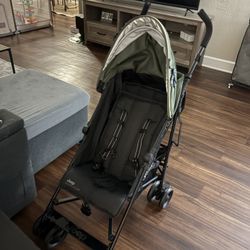 Lightweight Stroller 