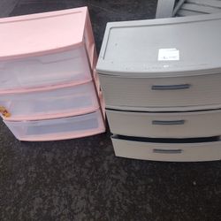 2 Plastic Drawers 