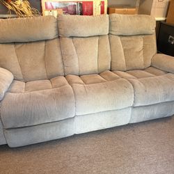 Recliner sofa