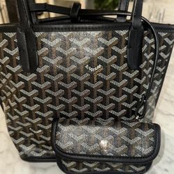 Goyard small tote bag Black / grey color. Clean and well kept. Photos show the actual item. Please ask questions before purchasing.