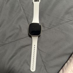 Fit Bit Versa 3 and bands 