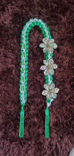 Graduation leis