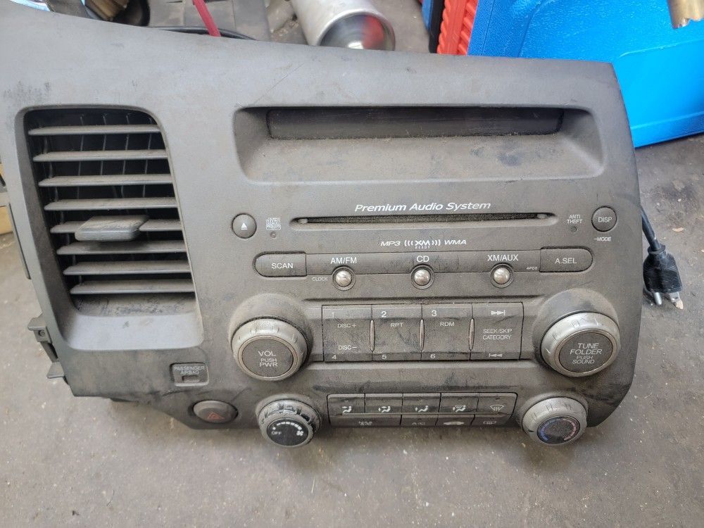06-10 Honda Civic Radio And Climate Control Unit