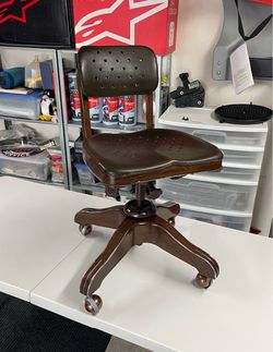 Antique vintage 1933 general fireproofing company original good form posture chair
